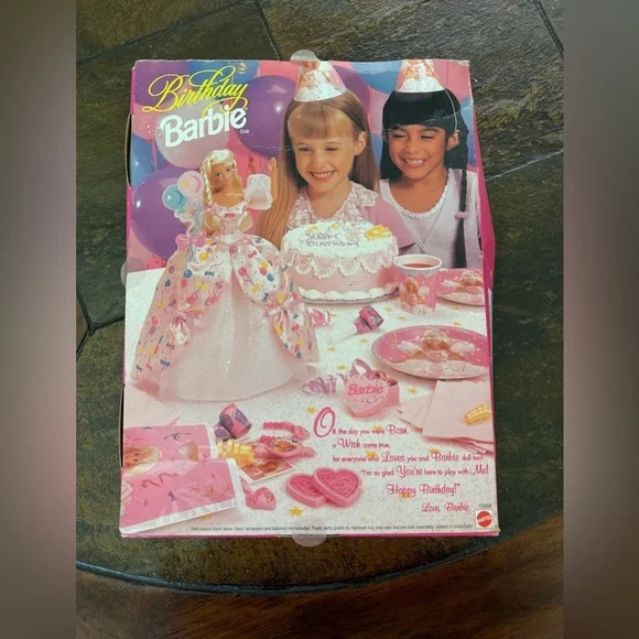 Mattel 1996 Vintage Birthday Barbie Doll 15998 - New With Damaged Box - Picture 2 of 3